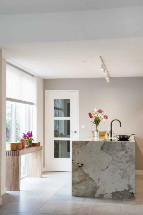 Warme, moderne keuken in Borne | HenZom Keukens