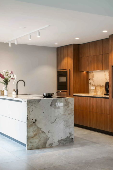 Warme, moderne keuken in Borne | HenZom Keukens