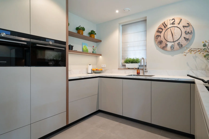 Warme, moderne keuken in Borne | HenZom Keukens