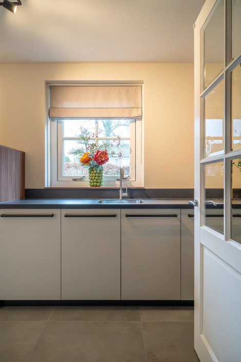 Warme, moderne keuken in Borne | HenZom Keukens