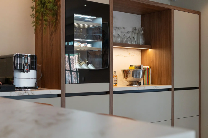 Warme, moderne keuken in Borne | HenZom Keukens