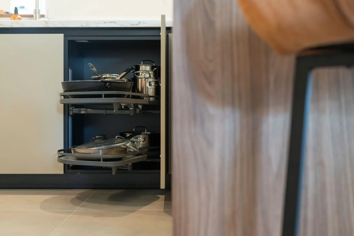 Warme, moderne keuken in Borne | HenZom Keukens