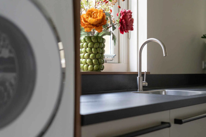 Warme, moderne keuken in Borne | HenZom Keukens